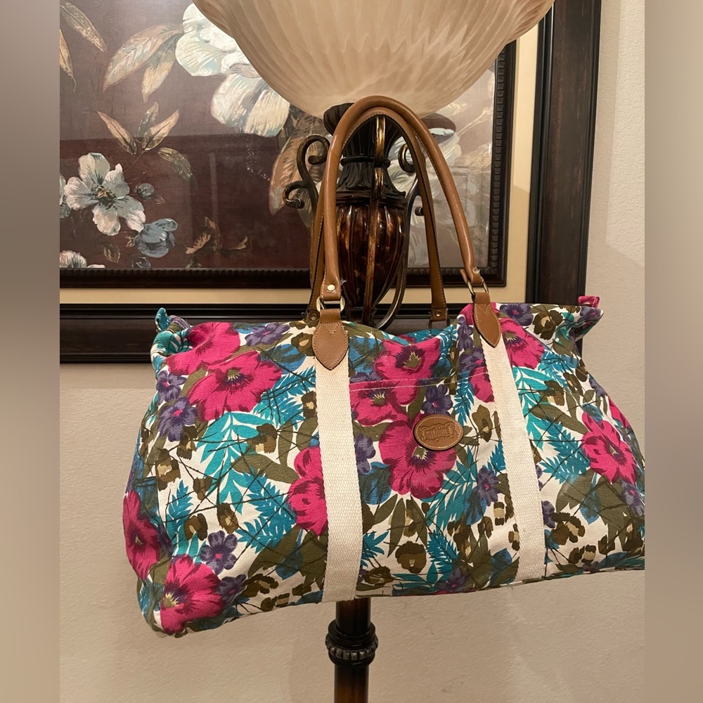 Gitano Please Check All Picture Of Condition - image 4